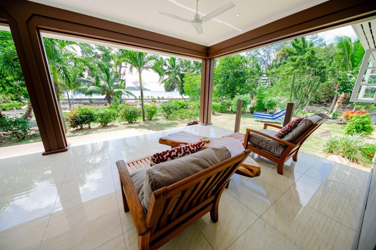 Anse Boudin Chalets & Villa 昂斯拉齐奥 外观 照片