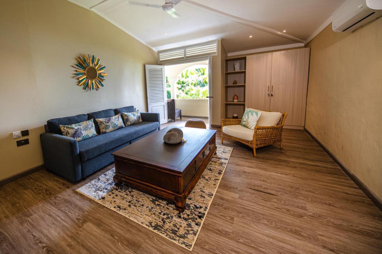 Anse Boudin Chalets & Villa 昂斯拉齐奥 外观 照片