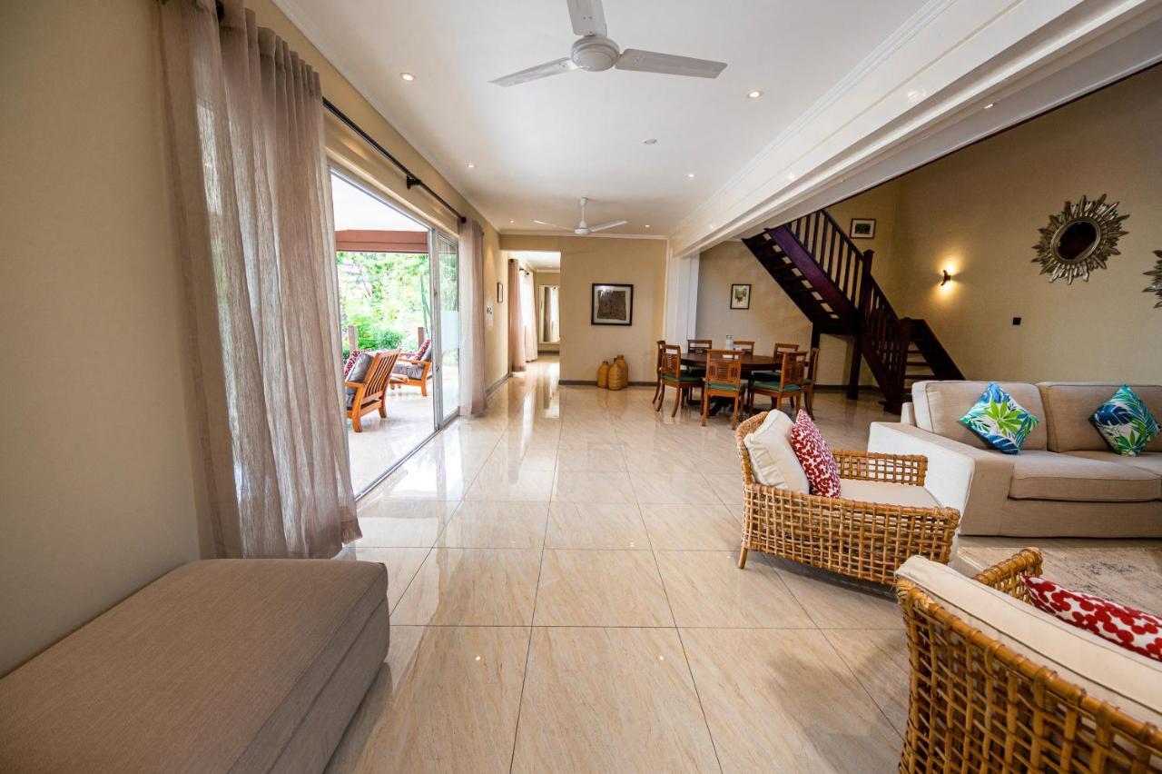 Anse Boudin Chalets & Villa 昂斯拉齐奥 外观 照片