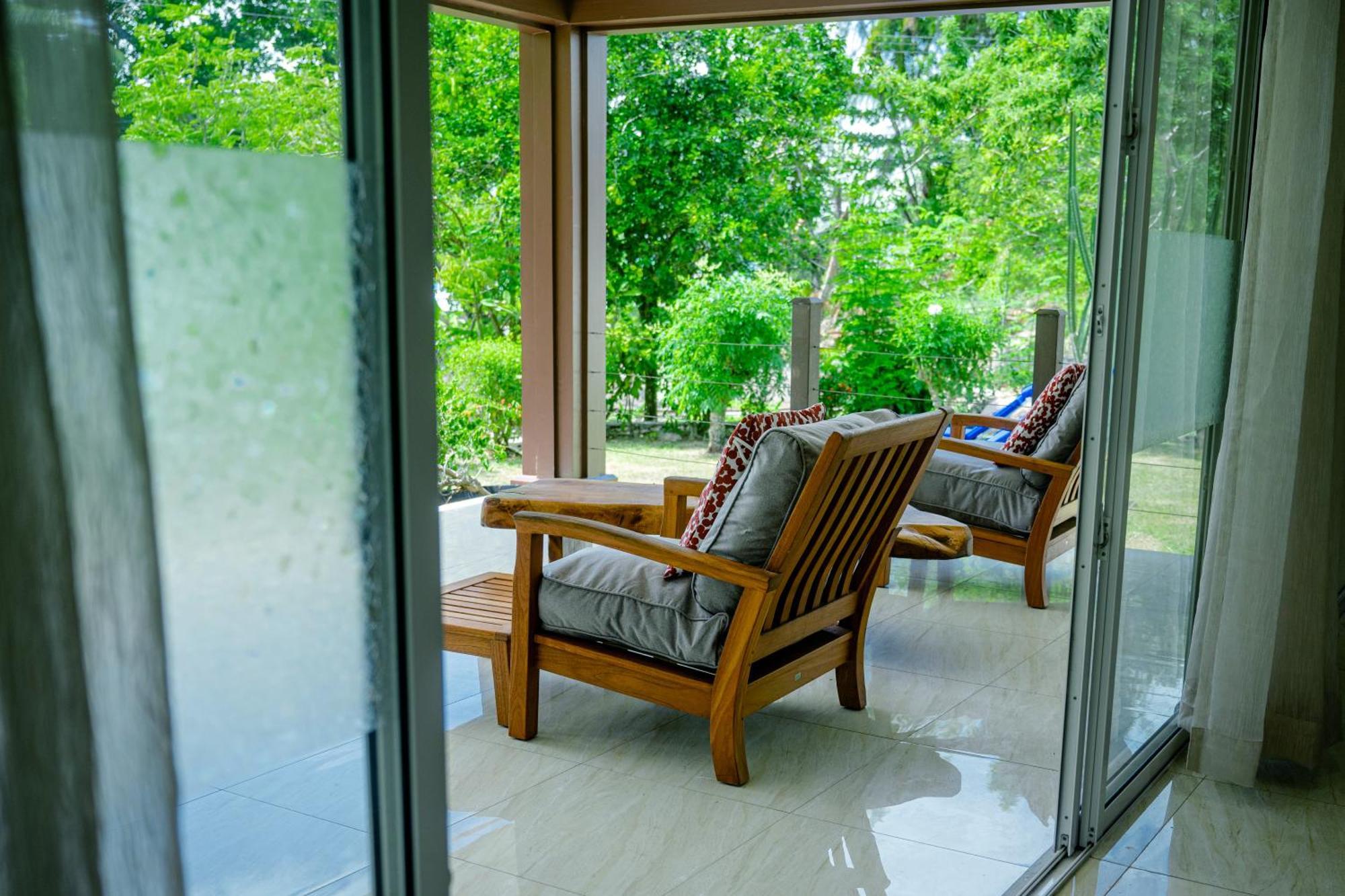 Anse Boudin Chalets & Villa 昂斯拉齐奥 外观 照片
